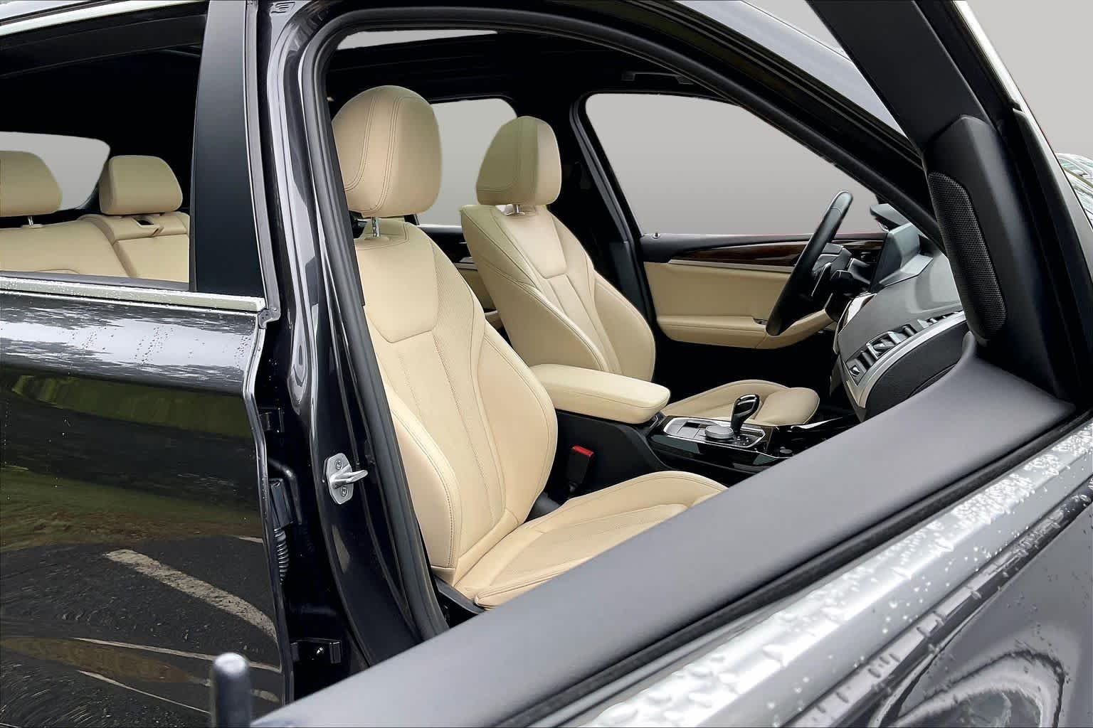 Used 2023 Dark Graphite Metallic BMW xDrive30i image 8