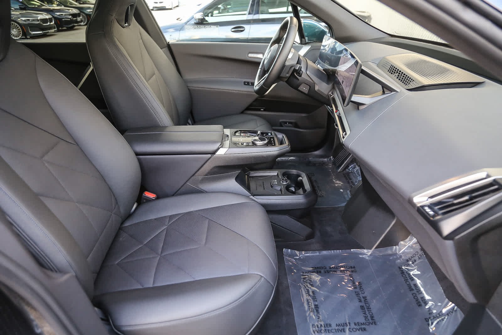 2025 BMW iX 50 - Photo 12