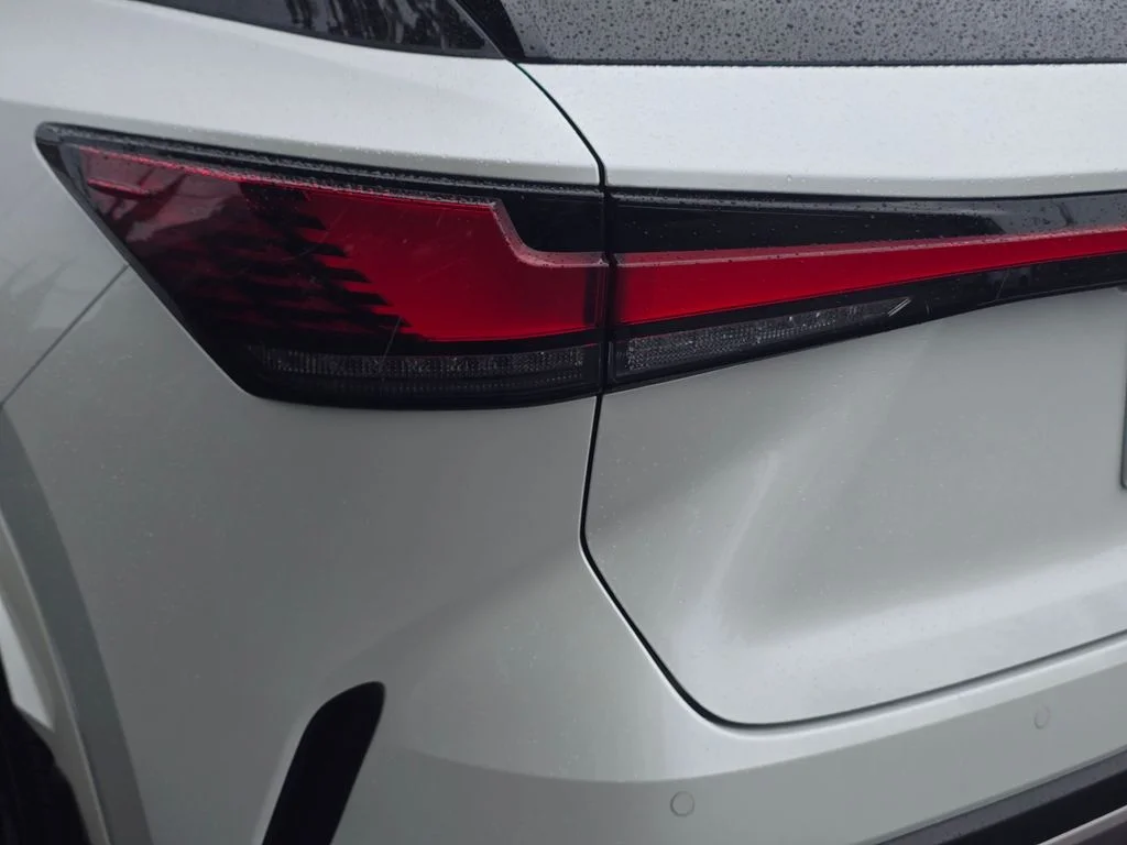 Certified Used 2025 EMINENT WHITE PEARL Lexus 350h Premium image 32