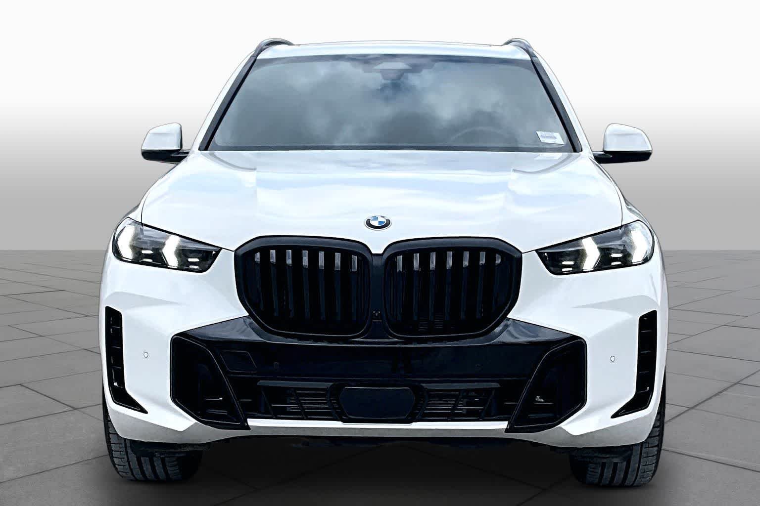 Used 2026 Alpine White BMW xDrive40i image 3