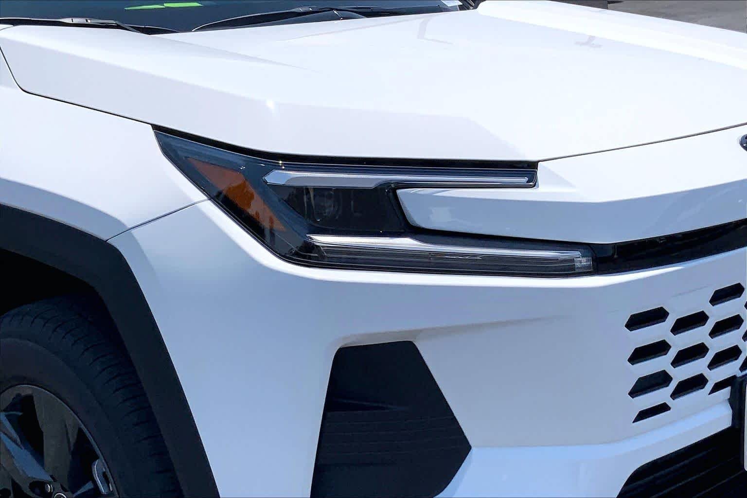 New 2026 Ice Cap Toyota LE image 13