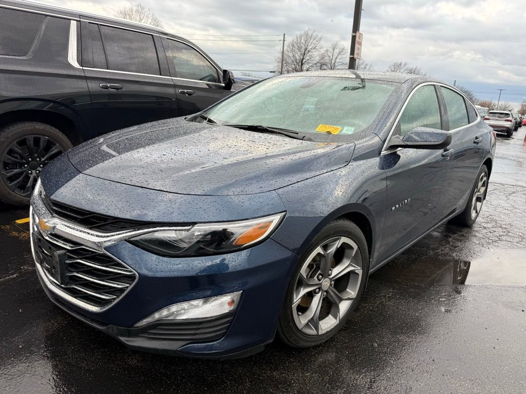 Used 2020 Chevrolet Malibu 1LT with VIN 1G1ZD5ST5LF157145 for sale in Orchard Park, NY