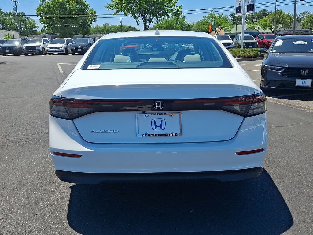 Certified Used 2023 Platinum White Pearl Honda EX image 5