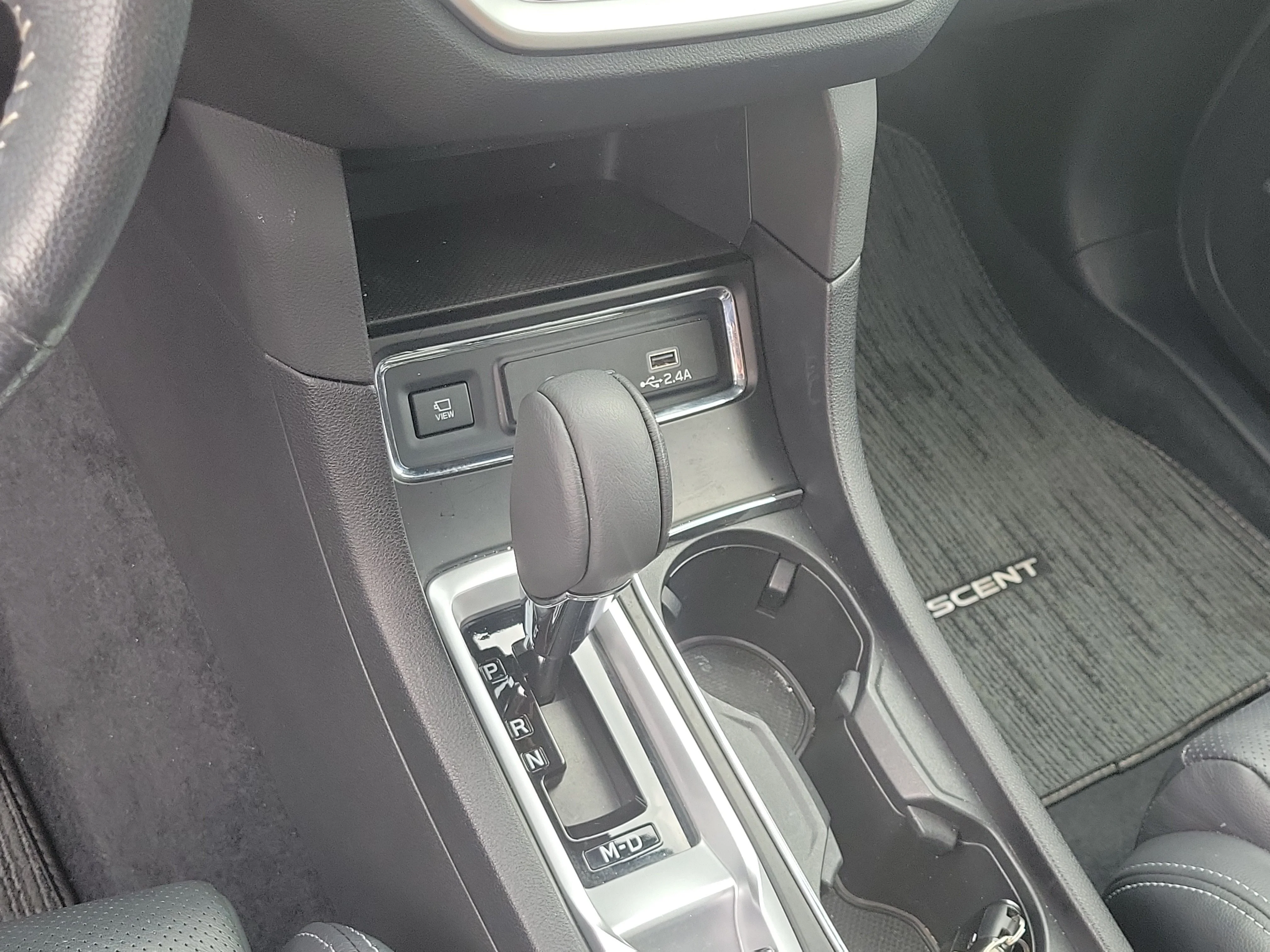 Used 2024 Crystal White Pearl Subaru Limited image 28