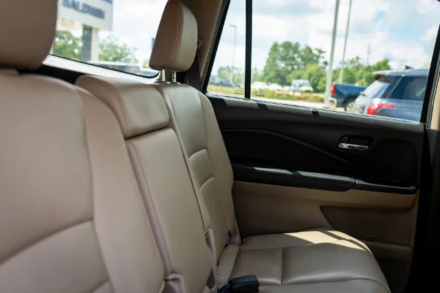Used 2019 Deep Scarlet Pearl Honda EX-L image 9