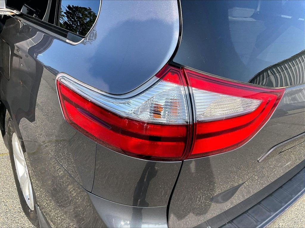 Used 2017 Gray Toyota LE image 33