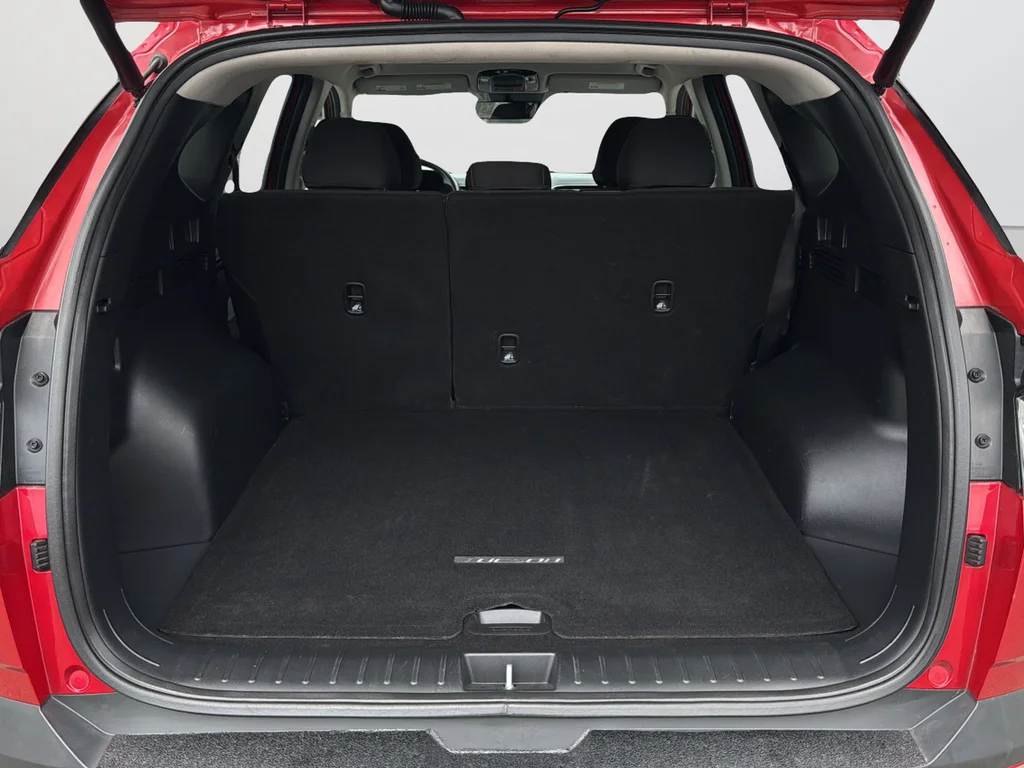 Used 2023 Red Hyundai SEL image 27