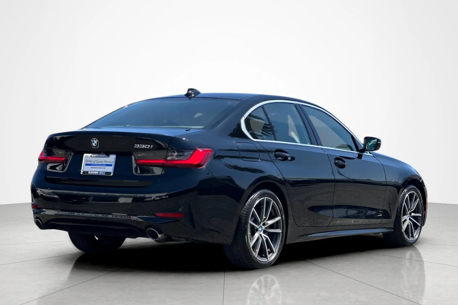 Used 2021 Jet Black BMW 330i image 5