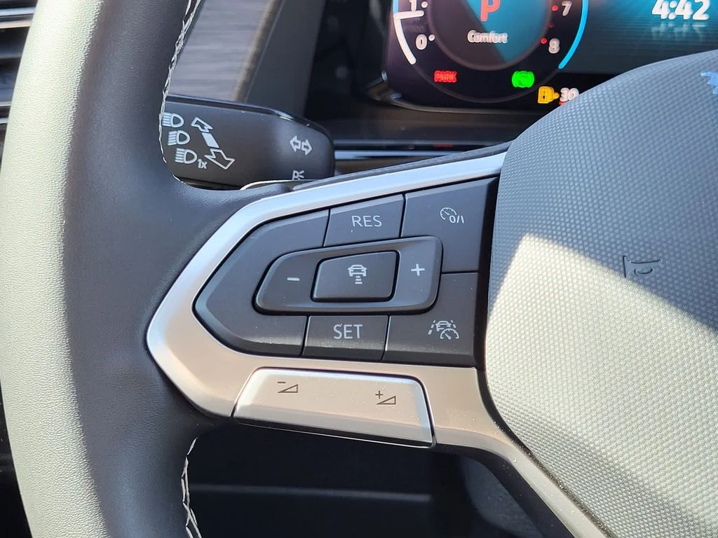 New 2026 Pure Gray Volkswagen 2.0T SEL image 9