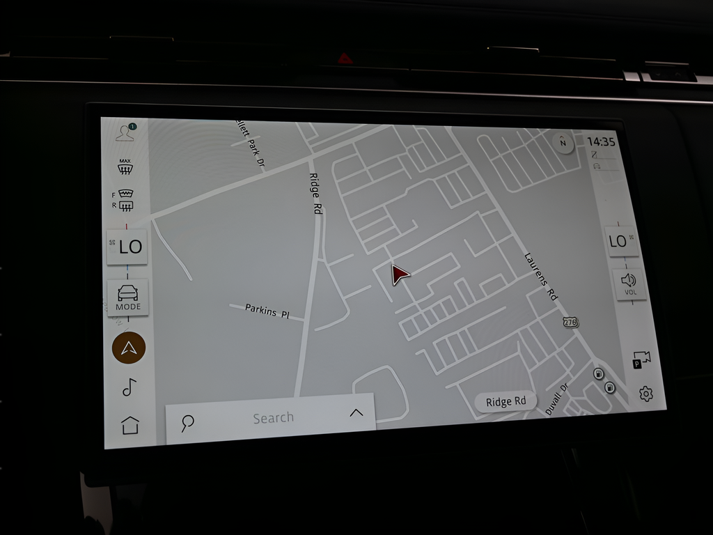 New 2026  Land Rover Dynamic SE image 14