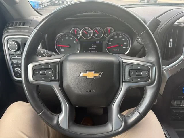 Used 2023 Northsky Blue Metallic Chevrolet LT image 18