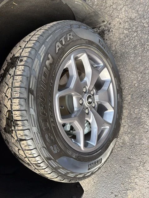 Used 2022 Gray Ford Badlands image 32