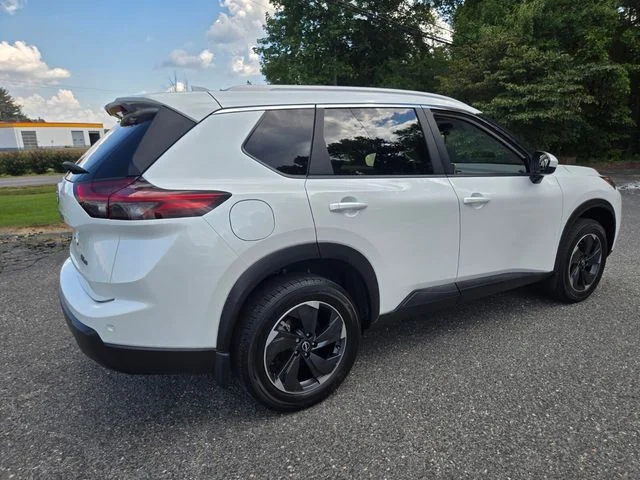 Used 2024 White Nissan SV image 8