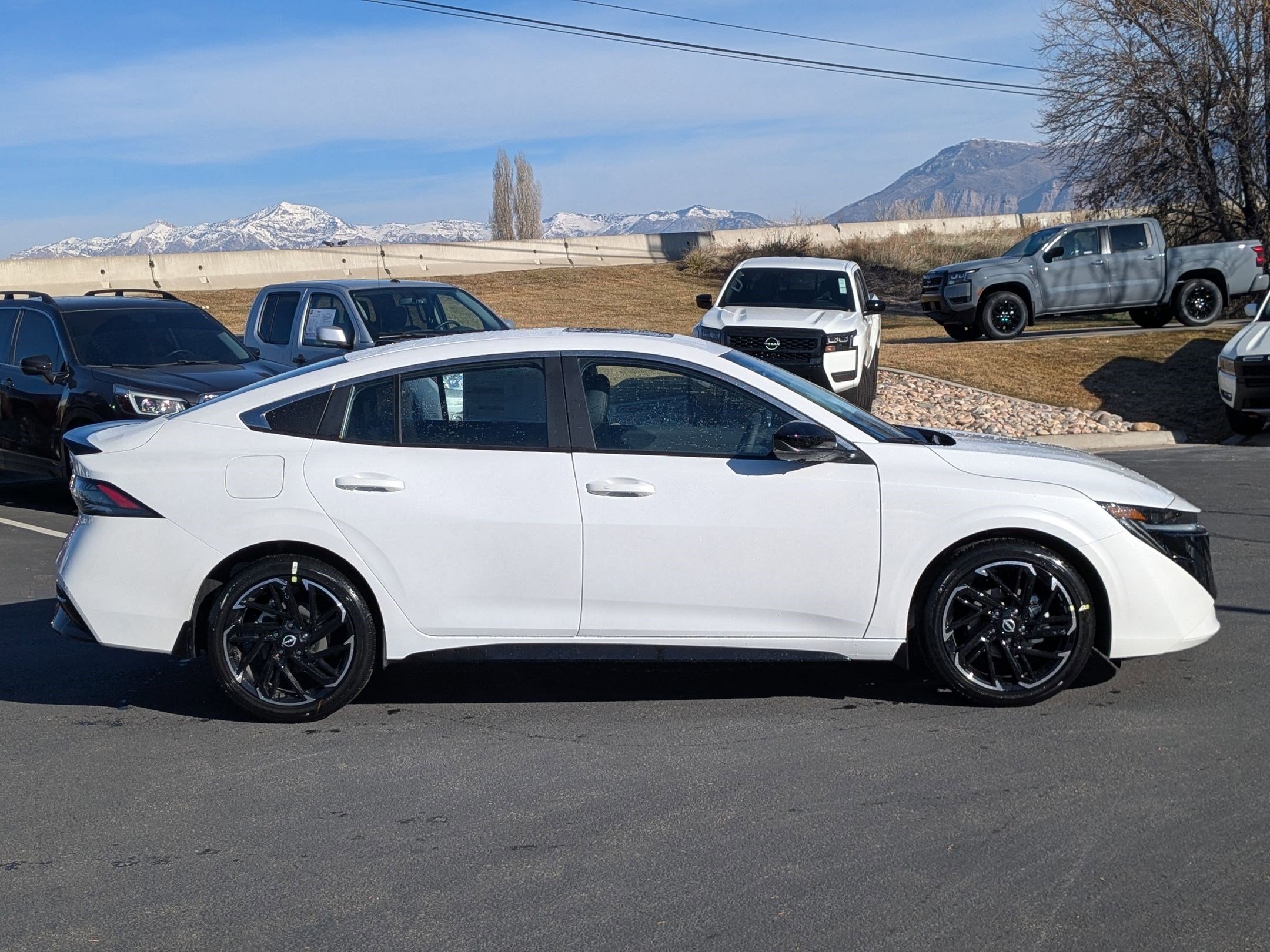 New 2026 Aspen White Tricoat Nissan SR image 2