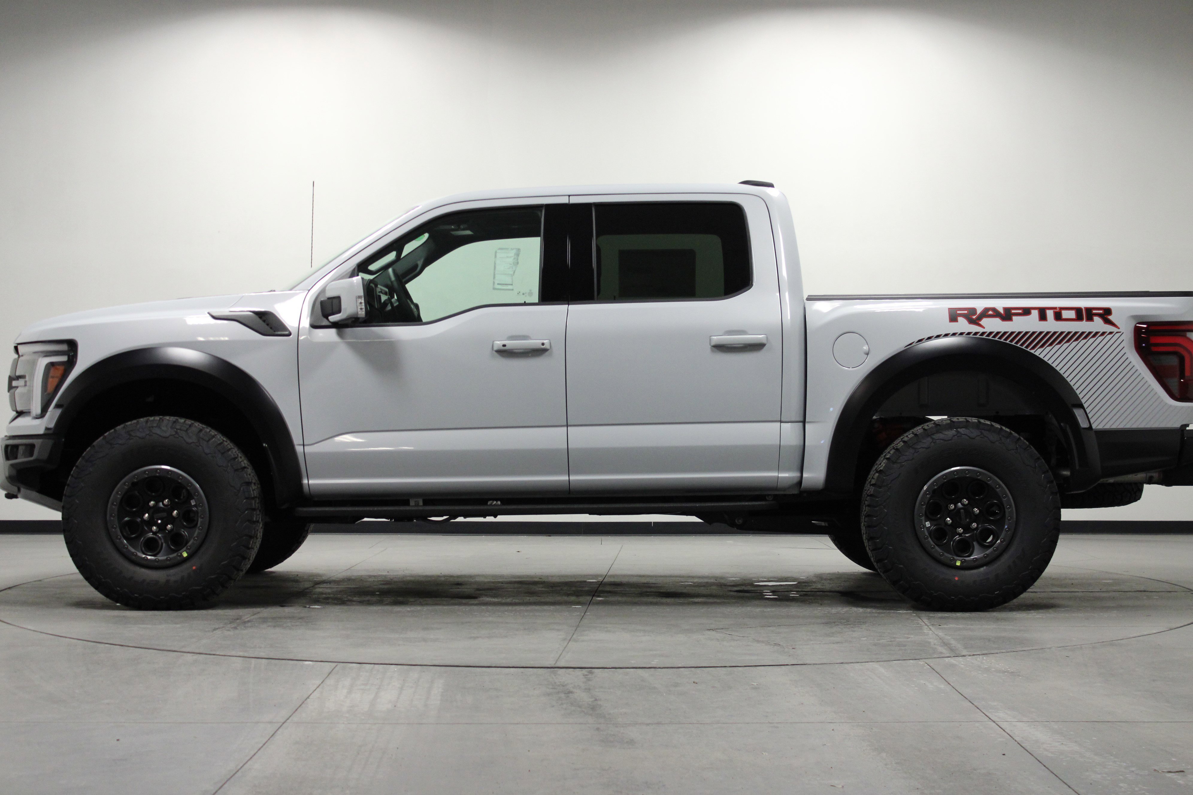 New 2025 Space White Metallic Ford Raptor image 7