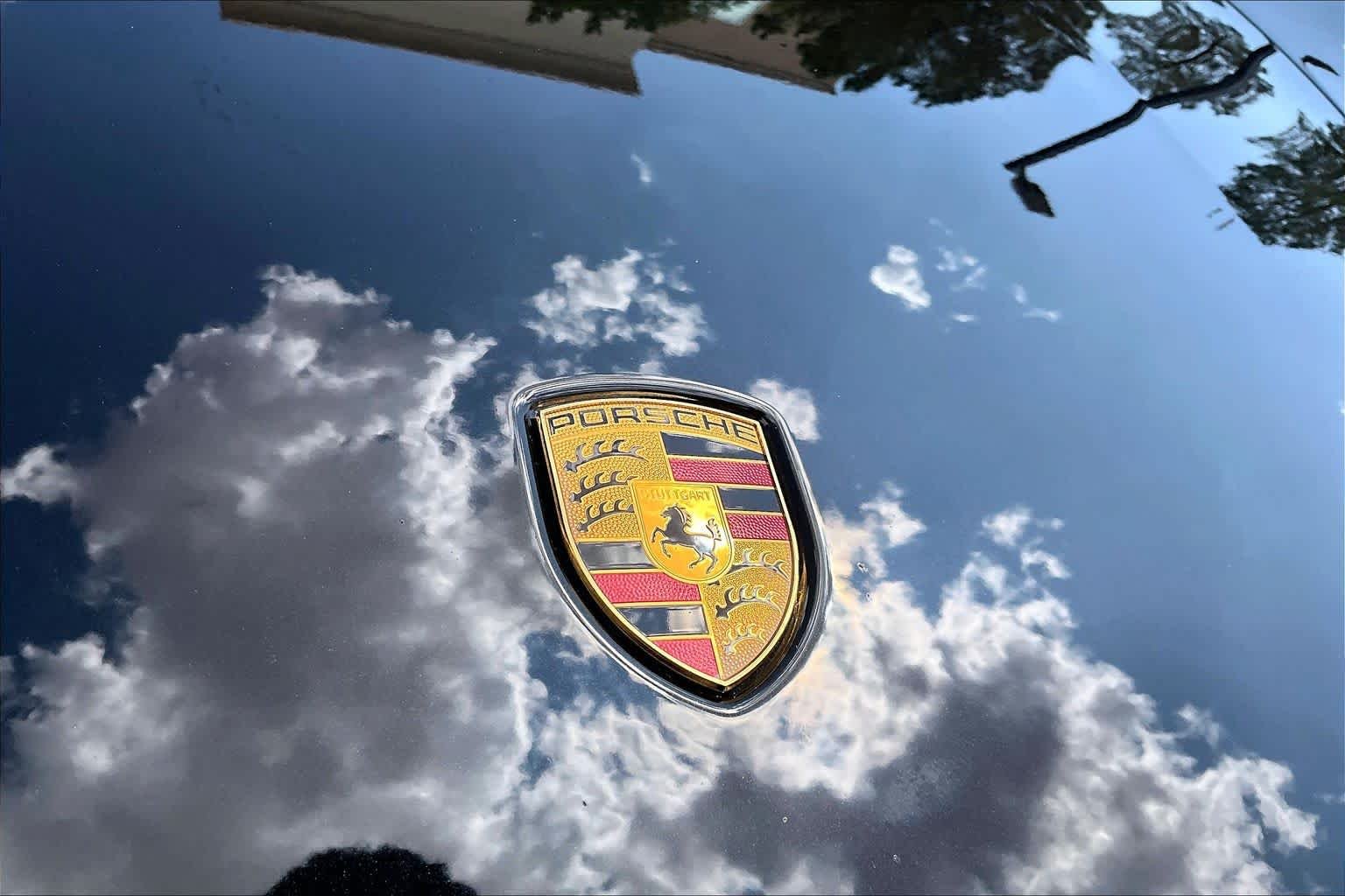 Used 2022 Jet Black Metallic Porsche Carrera S image 24