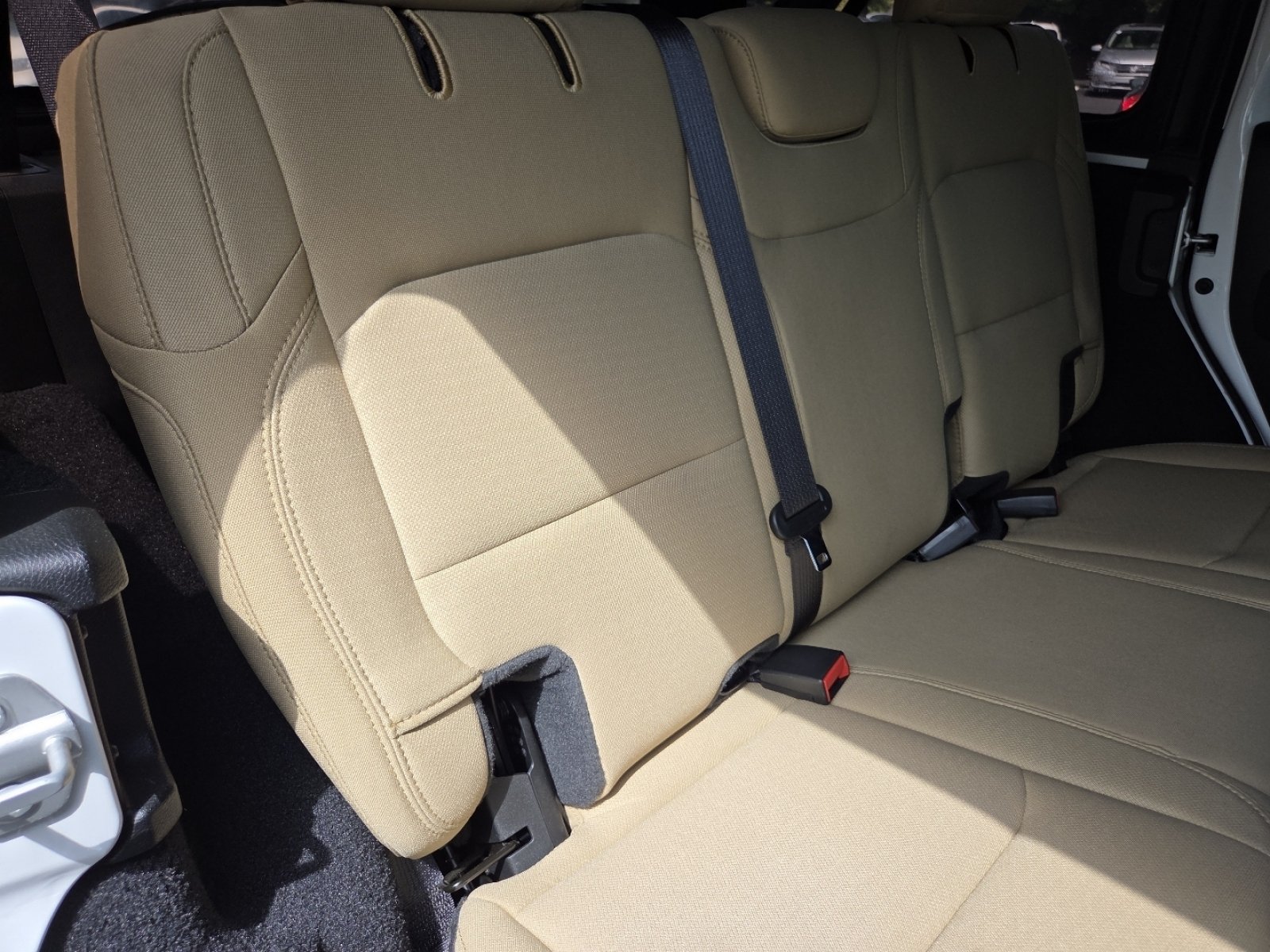 2022 Jeep Wrangler Unlimited Willys - Photo 23