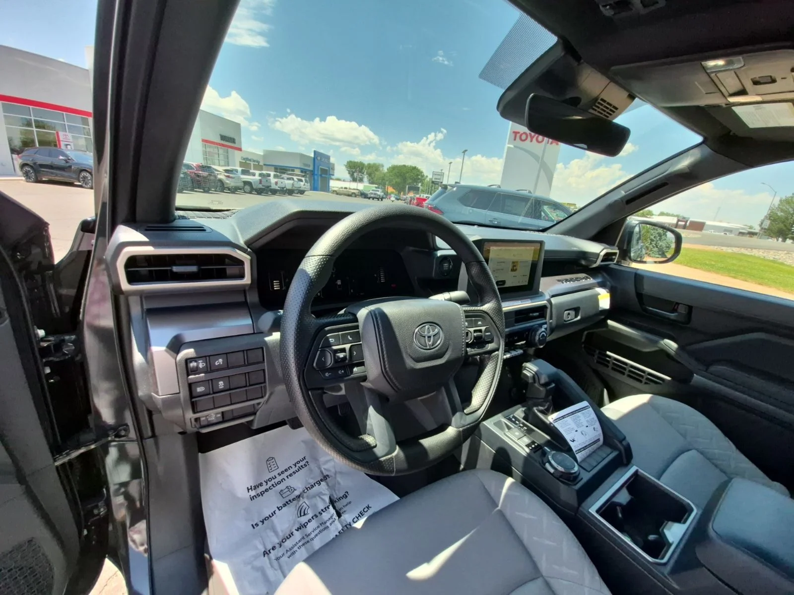 2026 Toyota Tacoma SR5 - Photo 16