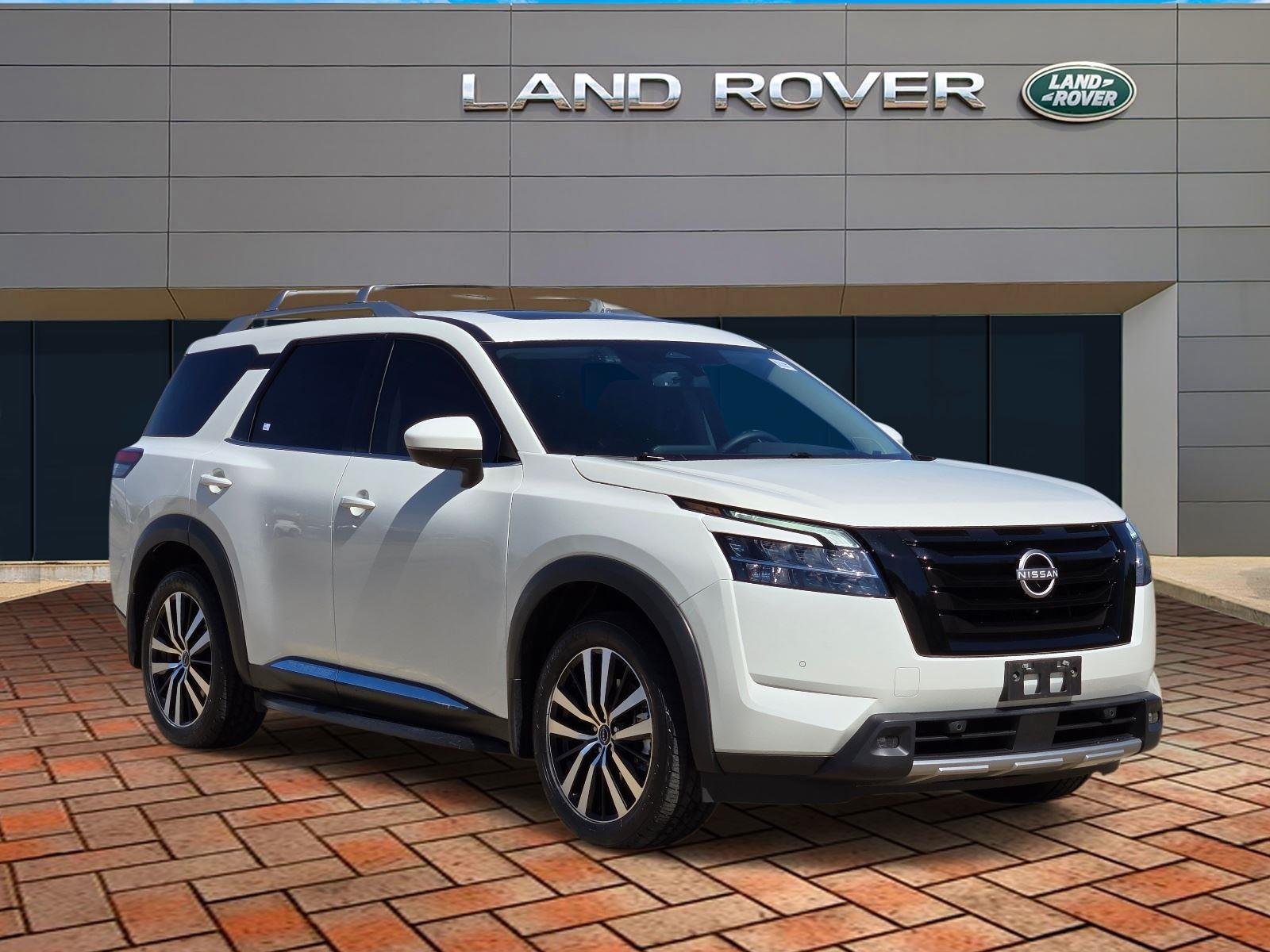 Used 2024 Pearl White Tricoat Nissan Platinum image 3