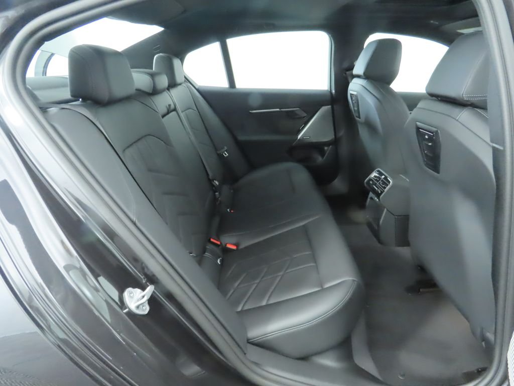 2026 BMW i5 40 - Photo 24