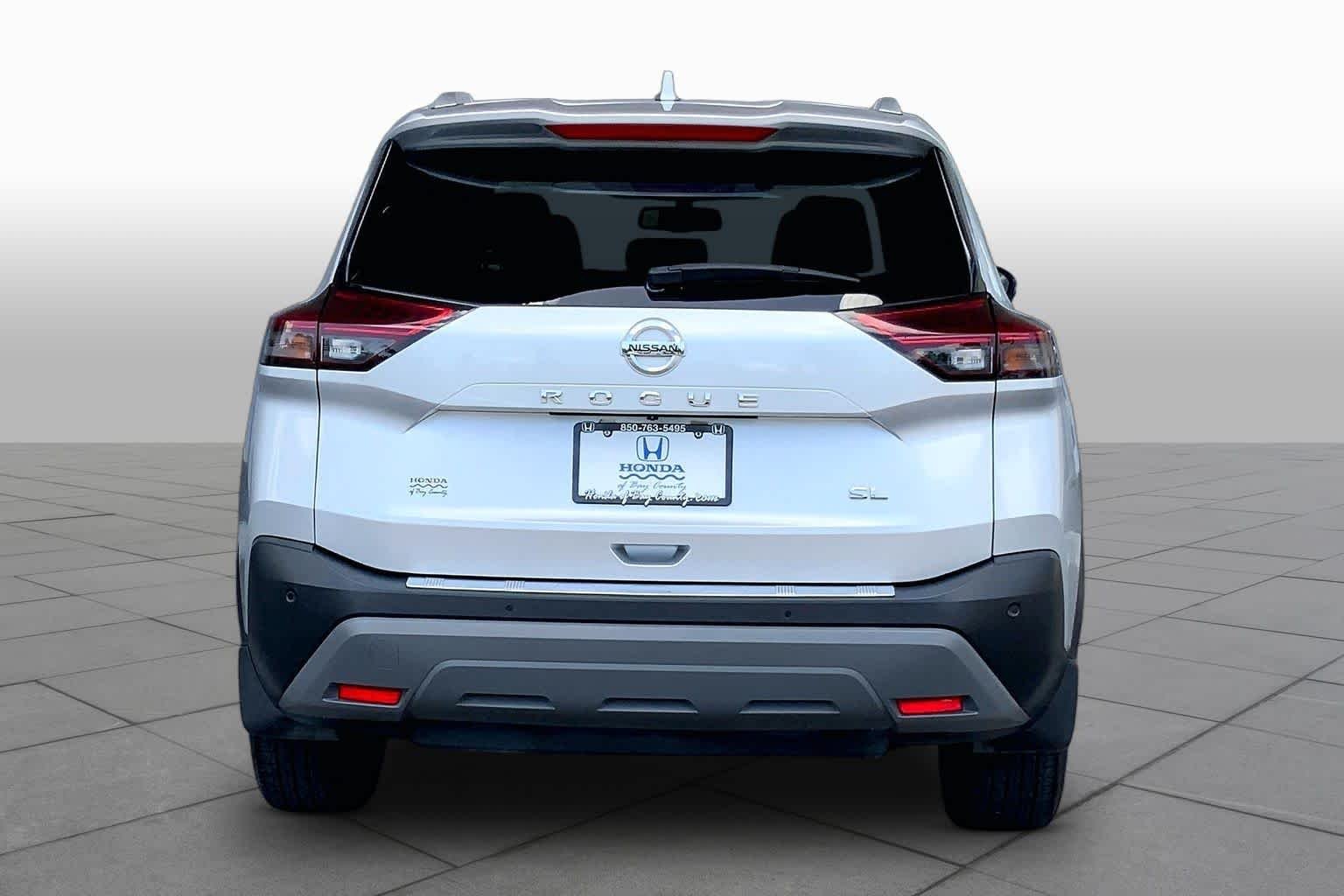 Used 2021 Brilliant Silver Metallic Nissan SL image 5