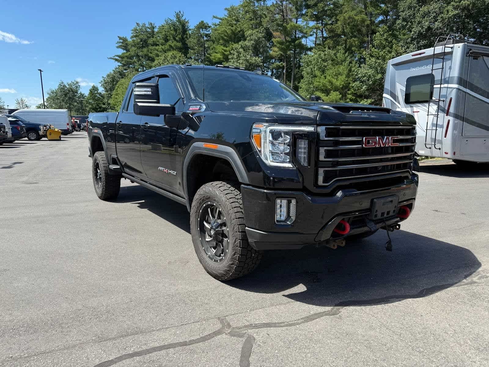 Used 2022 Onyx Black GMC AT4 image 4