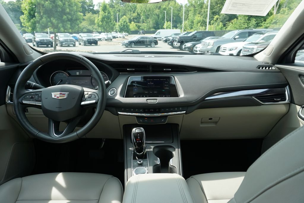 Used 2022 Radiant Silver Metallic Cadillac Luxury image 44