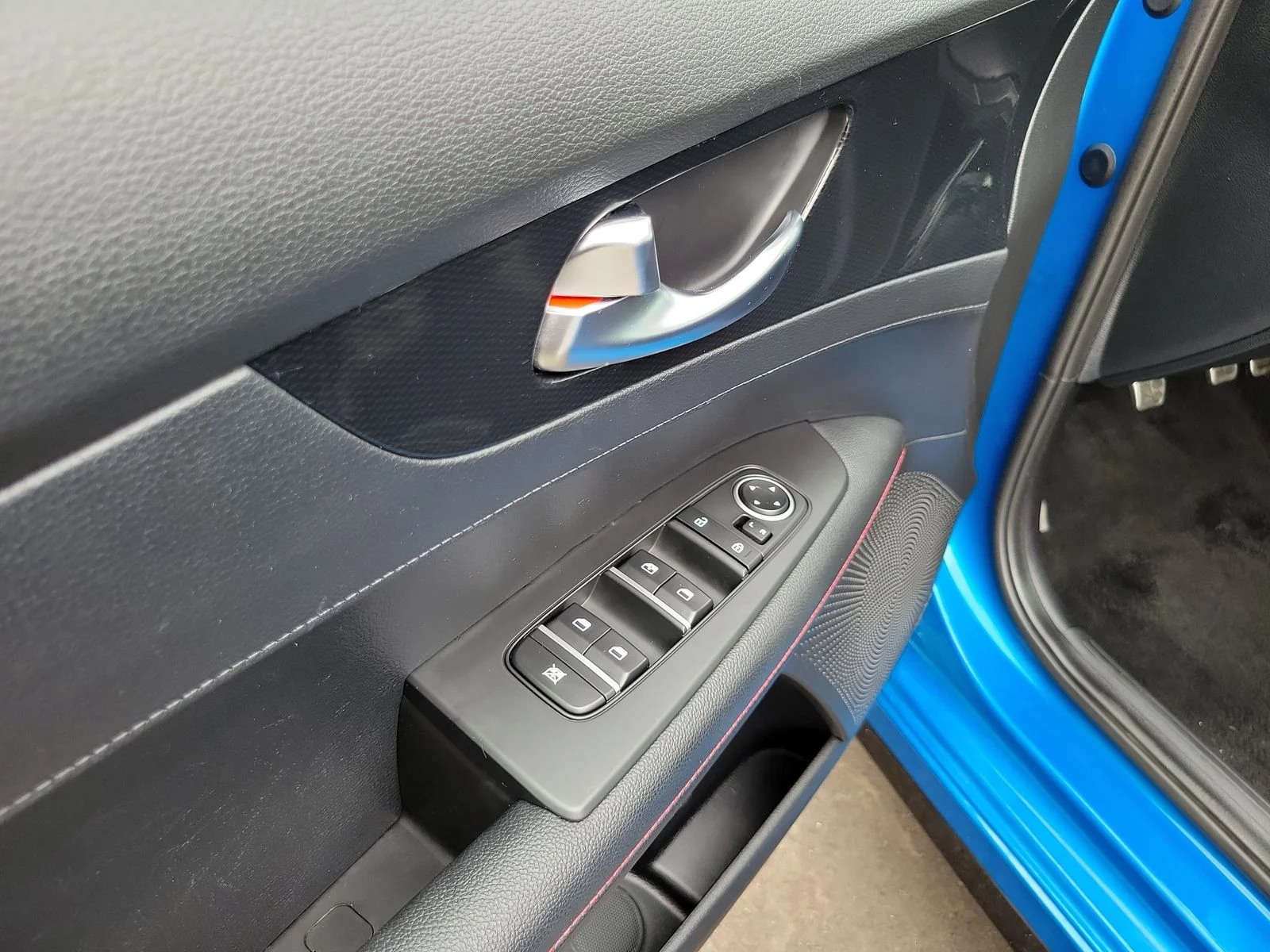 Used 2023 Blue Kia GT image 8