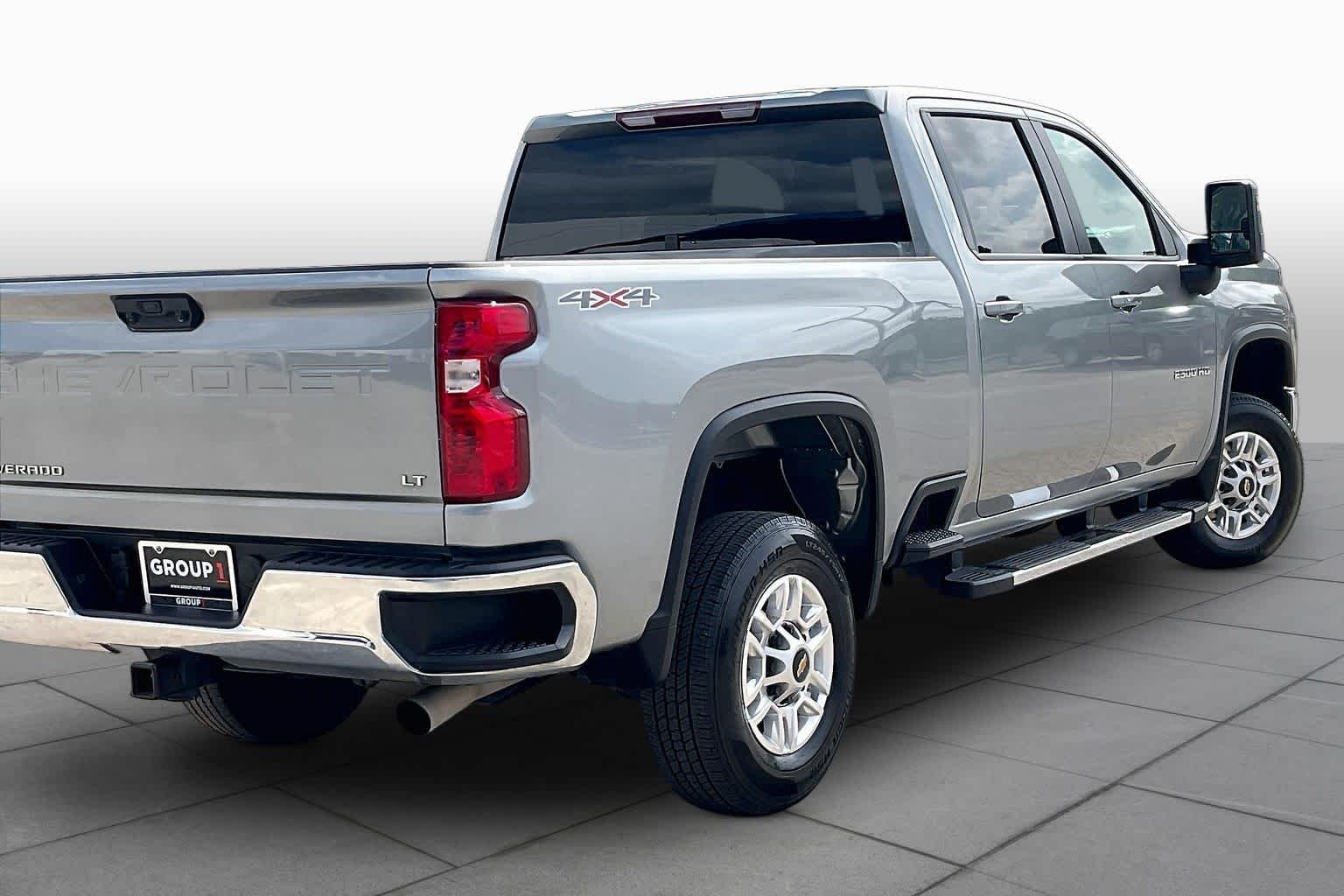 Used 2025 Sterling Gray Metallic Chevrolet LT image 13