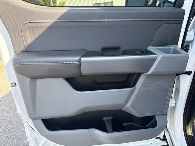 2025 Ford F-150 XLT - Photo 14