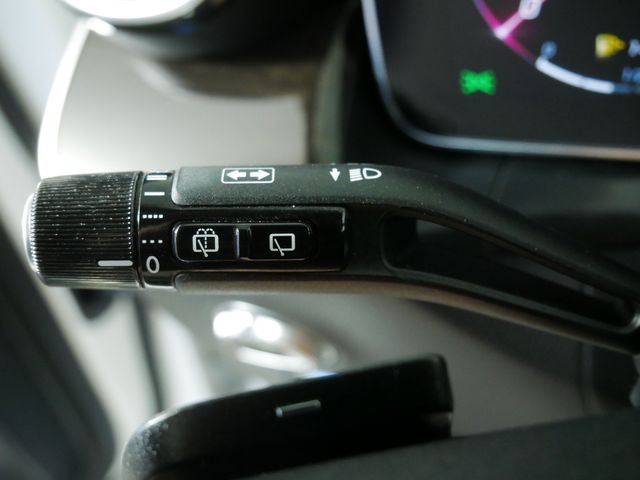 Certified Used 2023 White Mercedes-Benz GLC 300 image 31