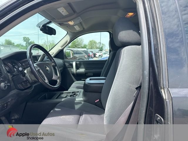 Used 2009 Black Chevrolet LT image 7