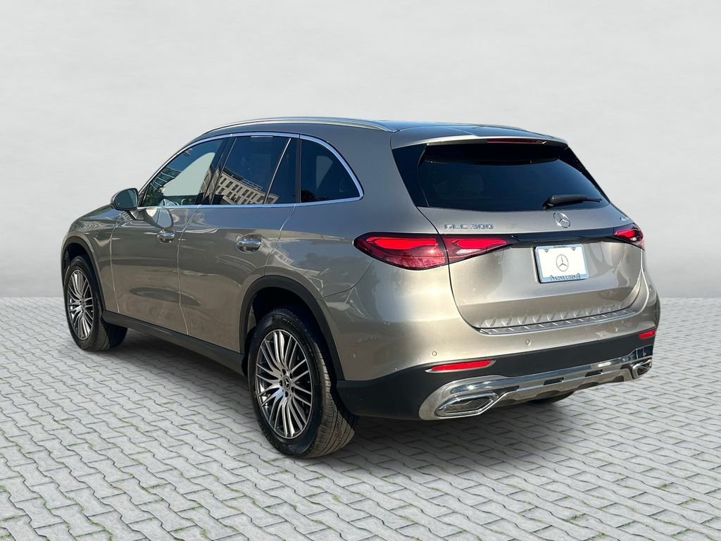 Certified Used 2023  Mercedes-Benz GLC 300 image 7