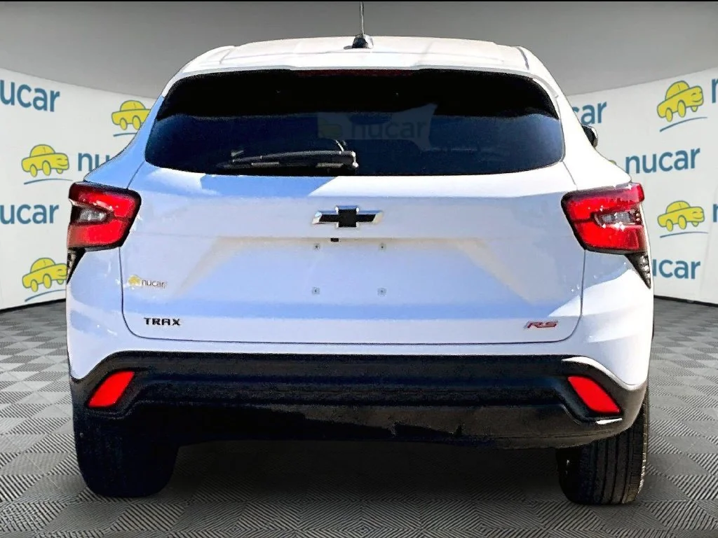 Used 2024 White Chevrolet 1RS image 5