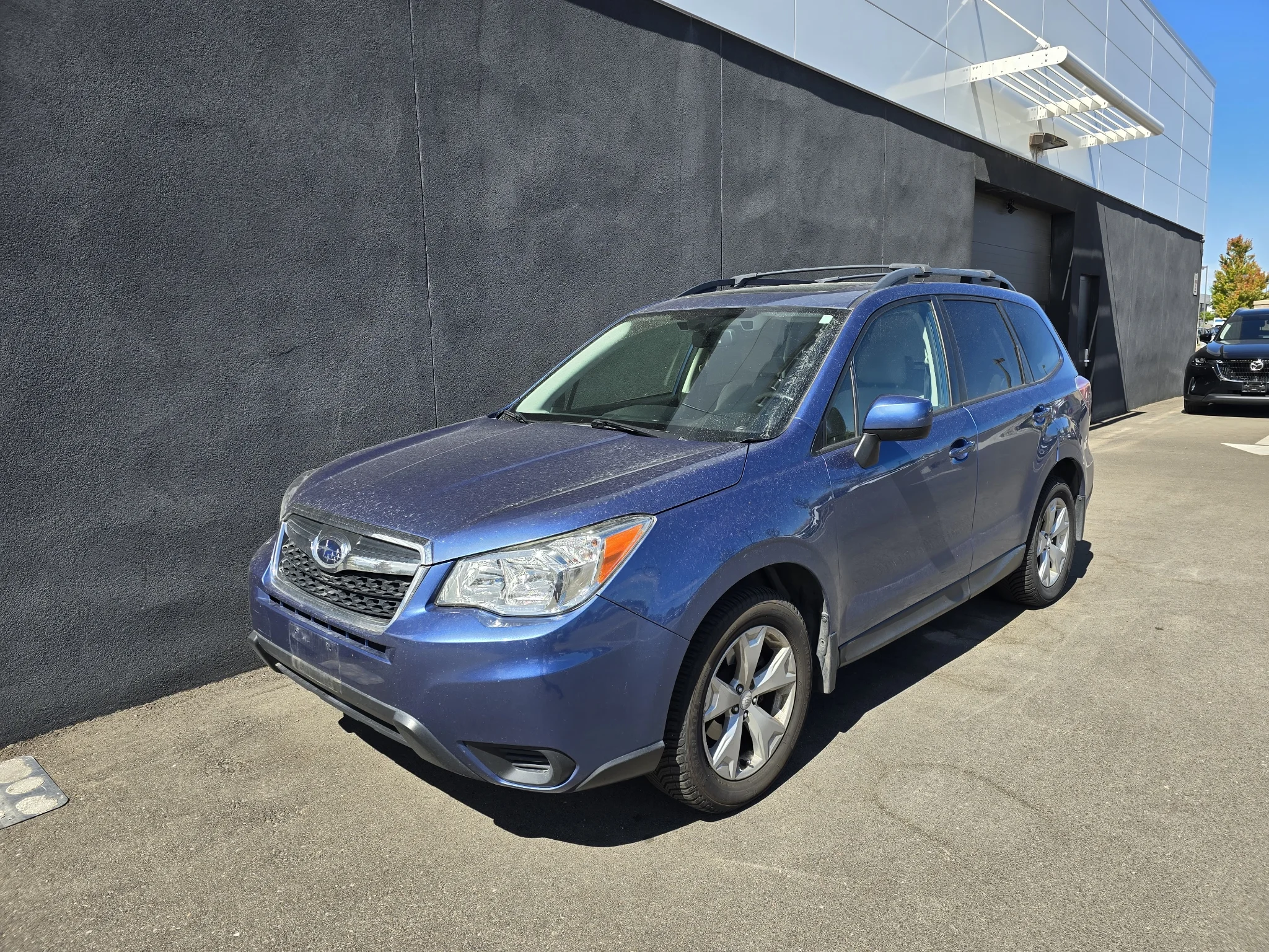 Used 2015 Quartz Blue Pearl Subaru 2.5i Premium image 10