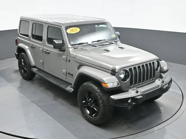 Used 2021 Gray Jeep Unlimited Sahara Altitude image 14