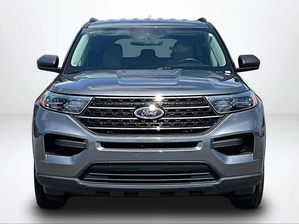 Used 2023 Gray Ford XLT image 4
