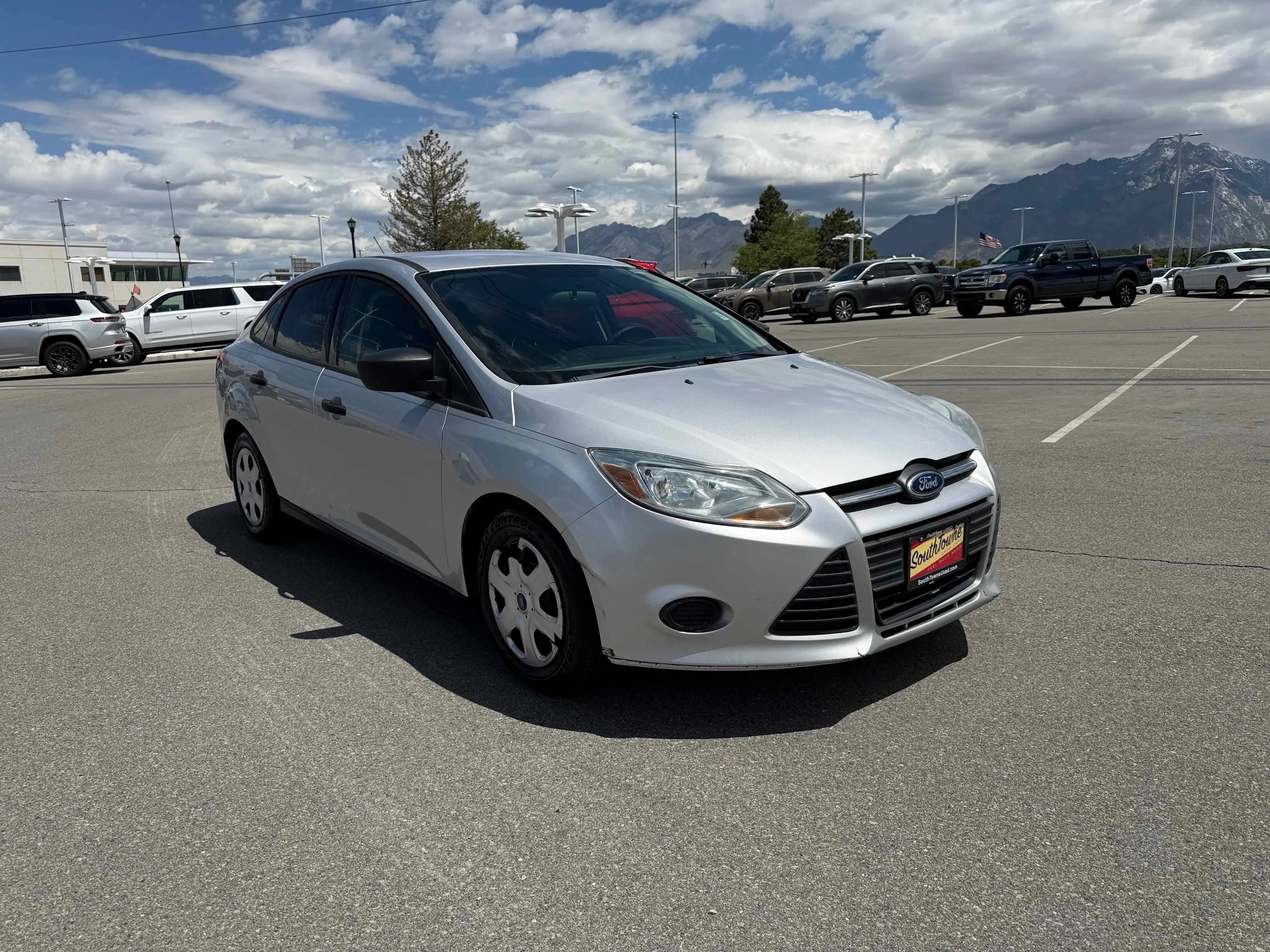 Used 2013 Ingot Silver Ford S image 9