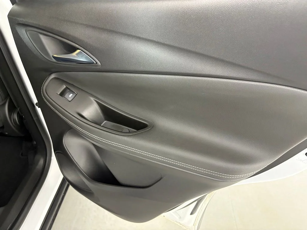 Used 2024 White Buick Preferred image 40