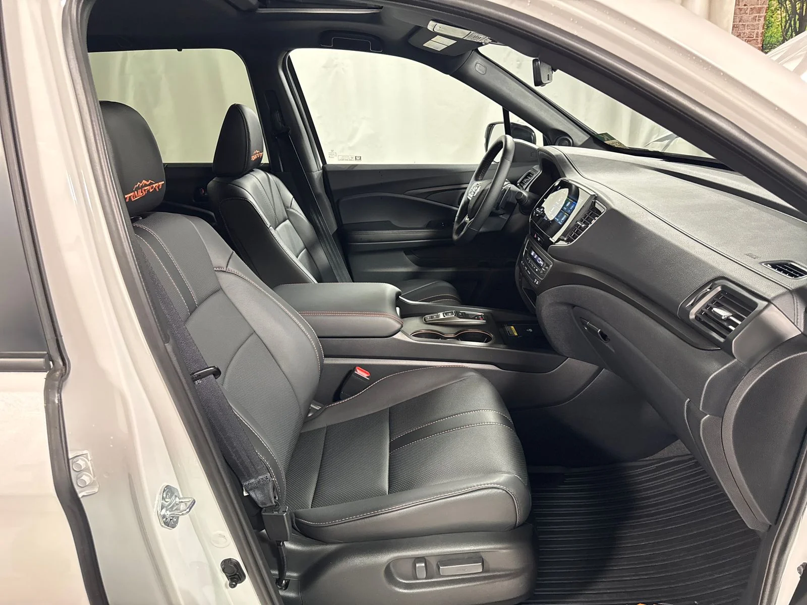 2025 Honda Passport TrailSport - Photo 24