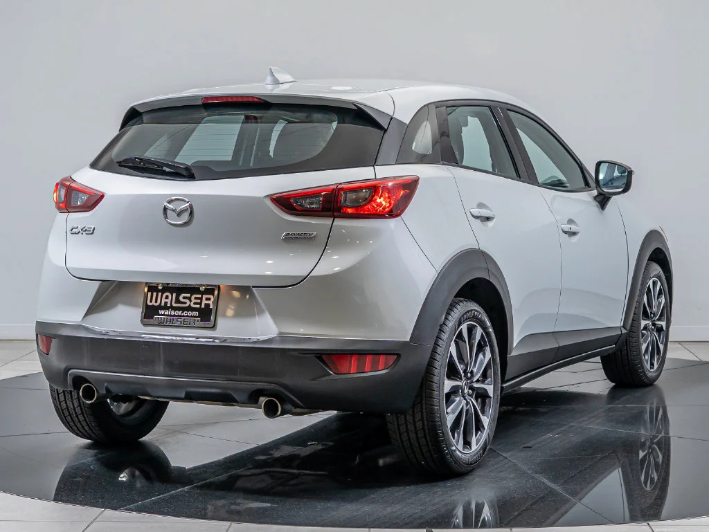 Used 2019 Ceramic Metallic Mazda Touring image 10