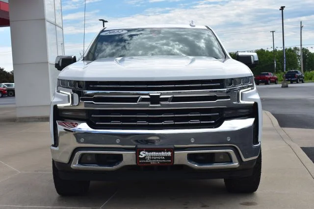 Used 2022 White Chevrolet LTZ image 3