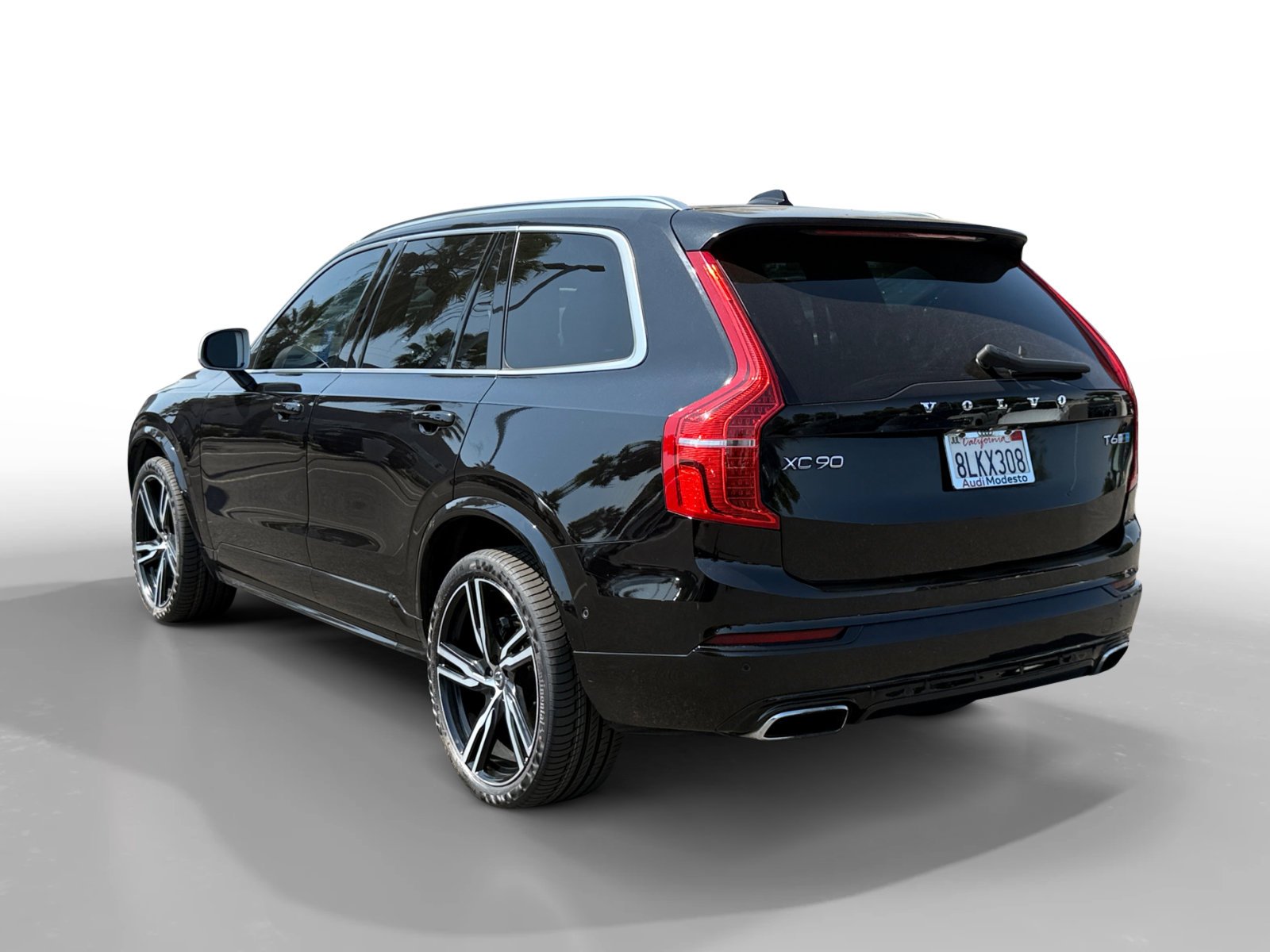 Used 2019 Onyx Black Metallic Volvo T6 R-Design image 3