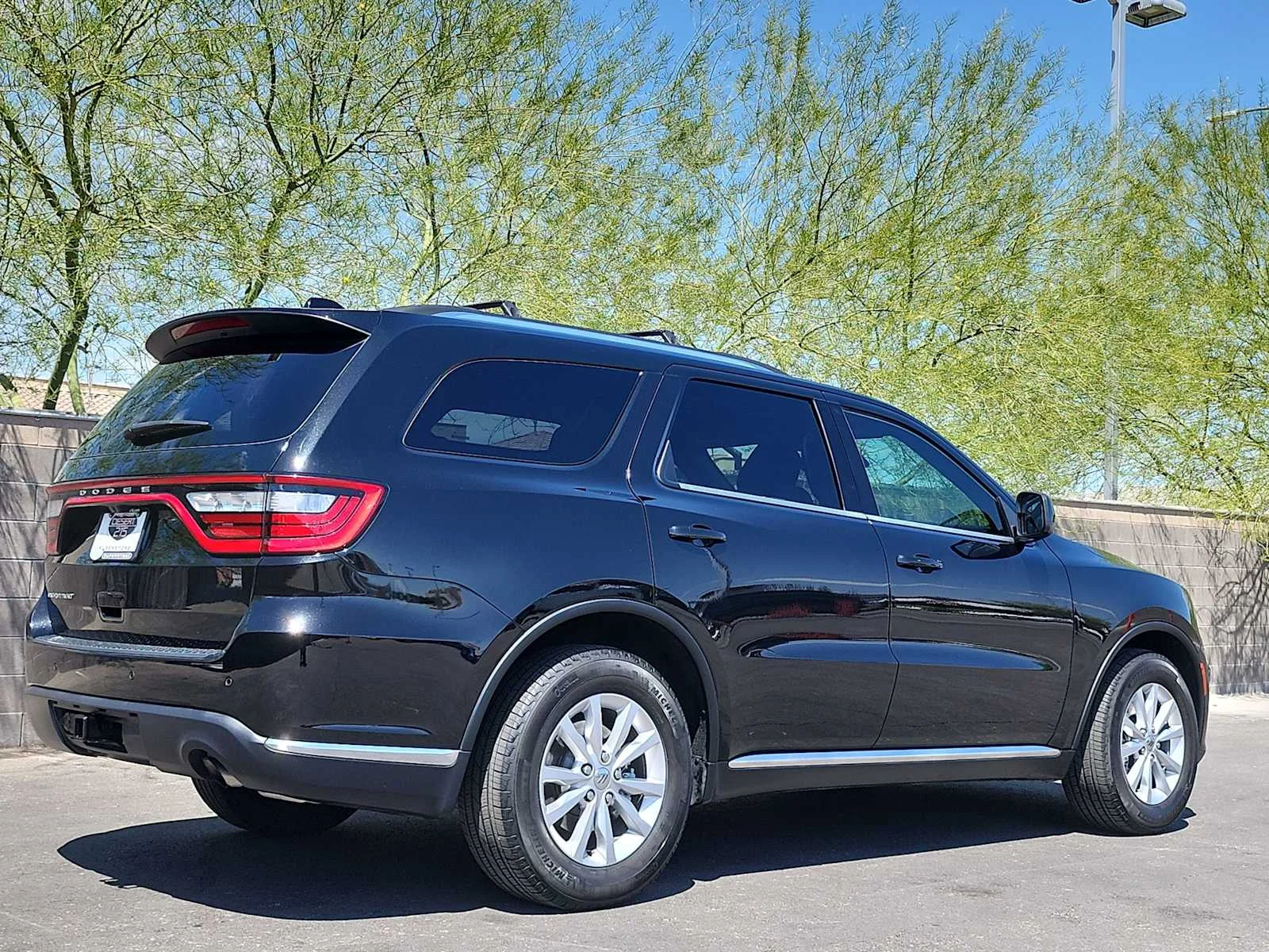 Used 2023 DB Black Clearcoat Dodge SXT Launch Edition image 8