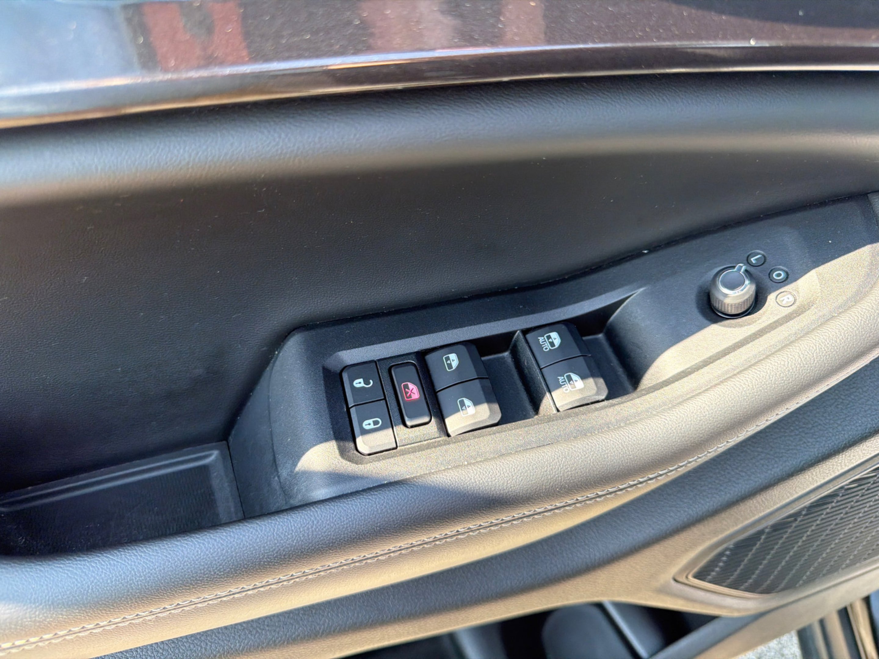 Used 2023 Diamond Black Jeep Altitude image 13