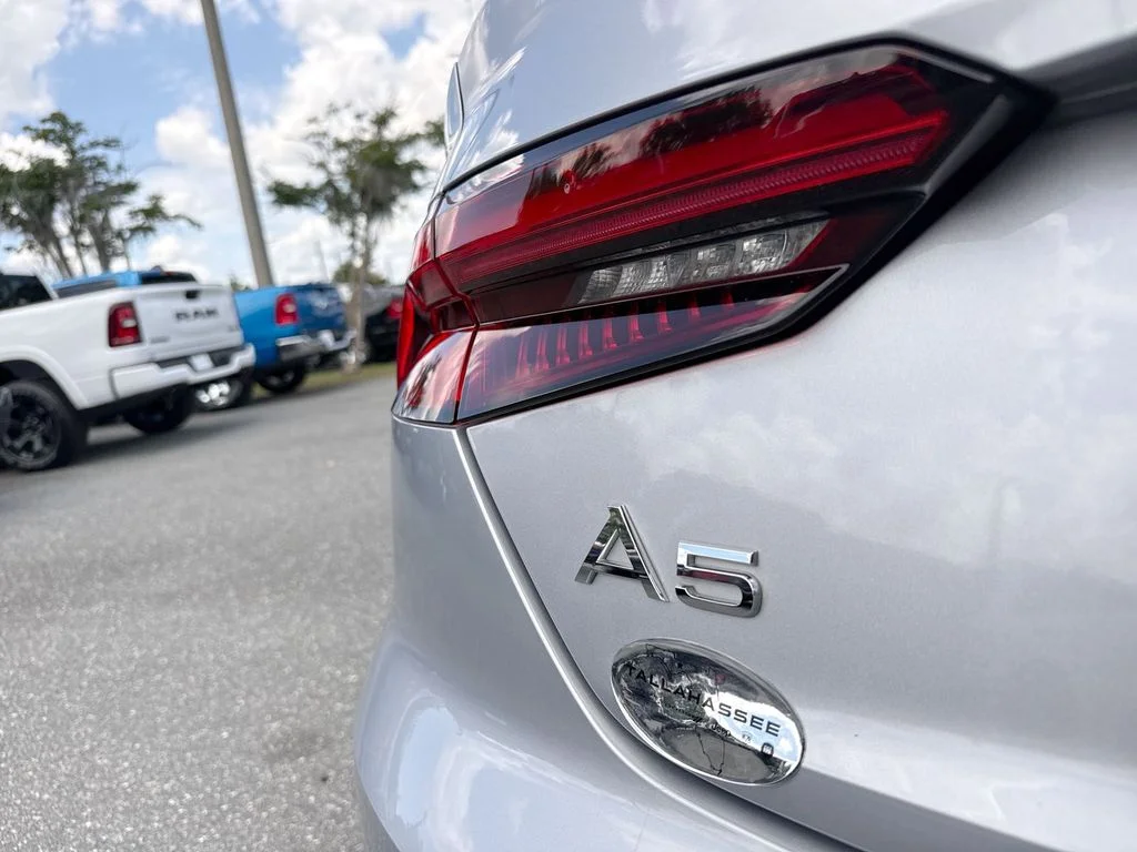 Used 2019 Silver Metallic Audi 2.0T Prestige image 5