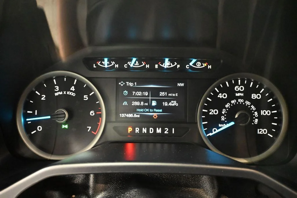 Used 2016 Blue Ford XLT image 33