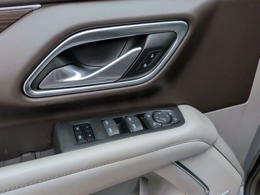Used 2022 Gray Chevrolet LT image 12
