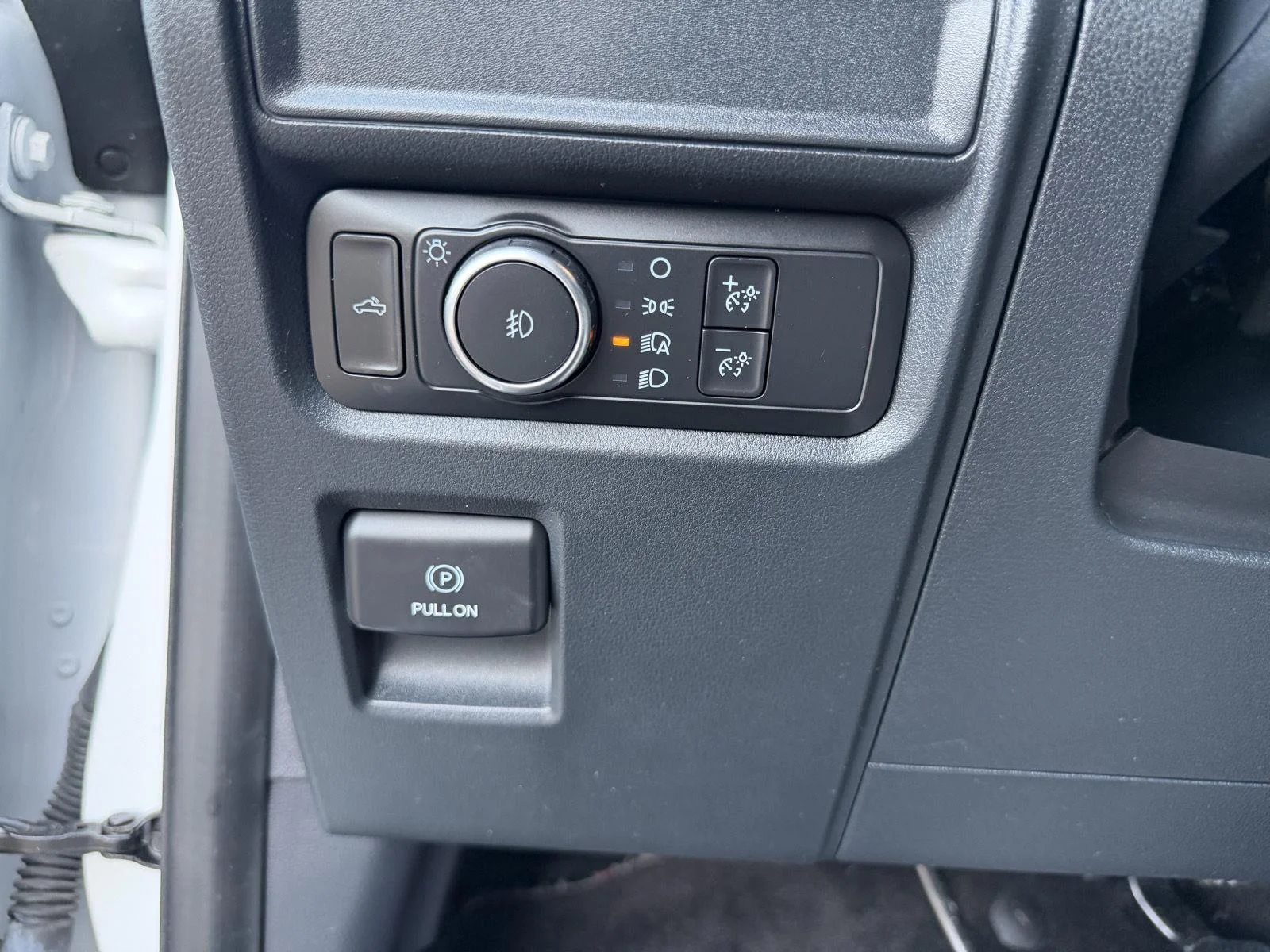 Used 2021 Oxford White Ford XL image 12