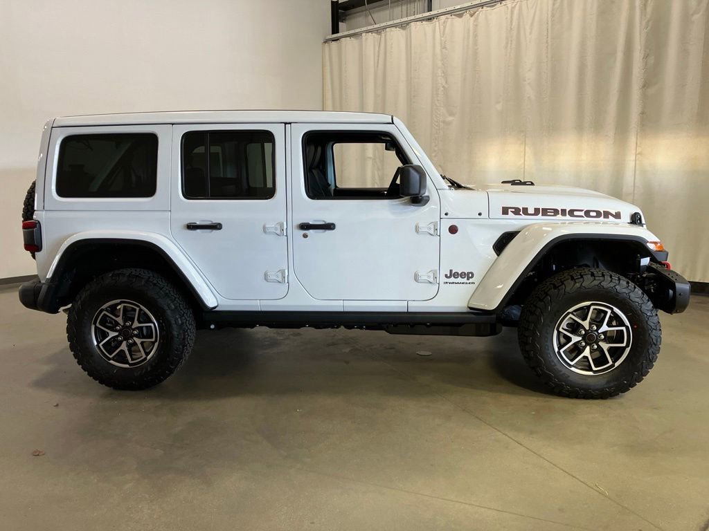 New 2026 Bright White Clear-Coat Exterior Paint Jeep Rubicon X image 31